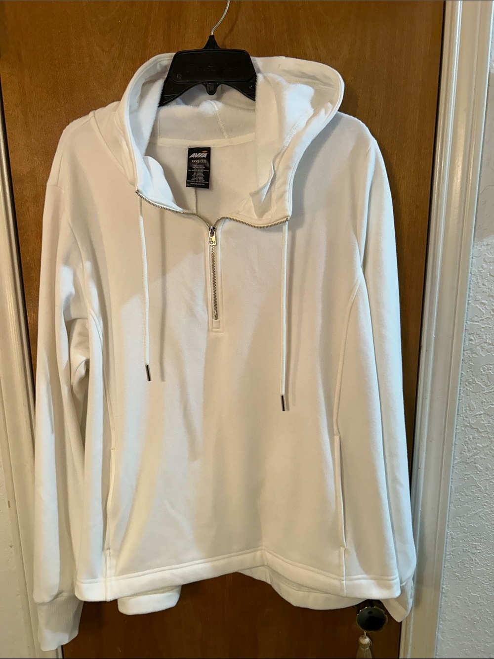 White Half-Zip Hooded Pullover Sweat shirt. NWOT XXXL
